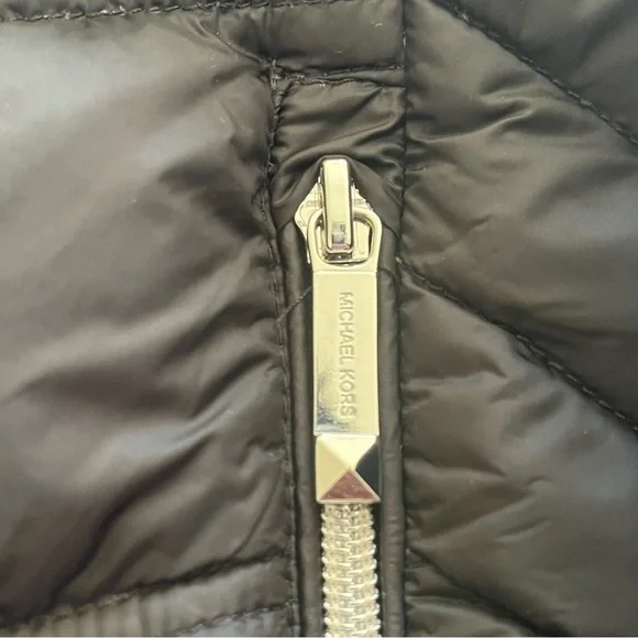 MICHAEL Kors black quilted nylon packable puffer black jacket Size S - Picture 11 of 14